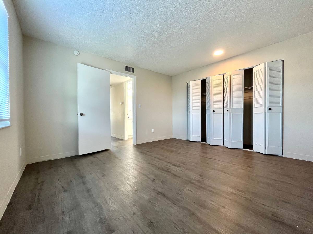 Apartment for rent at 5701 21st Ave N, Saint Petersburg, FL 33710