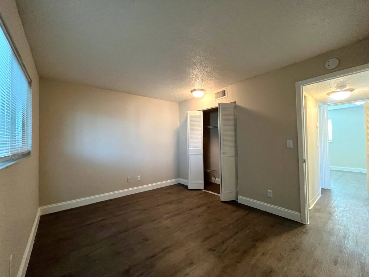 Apartment for rent at 5701 21st Ave N, Saint Petersburg, FL 33710