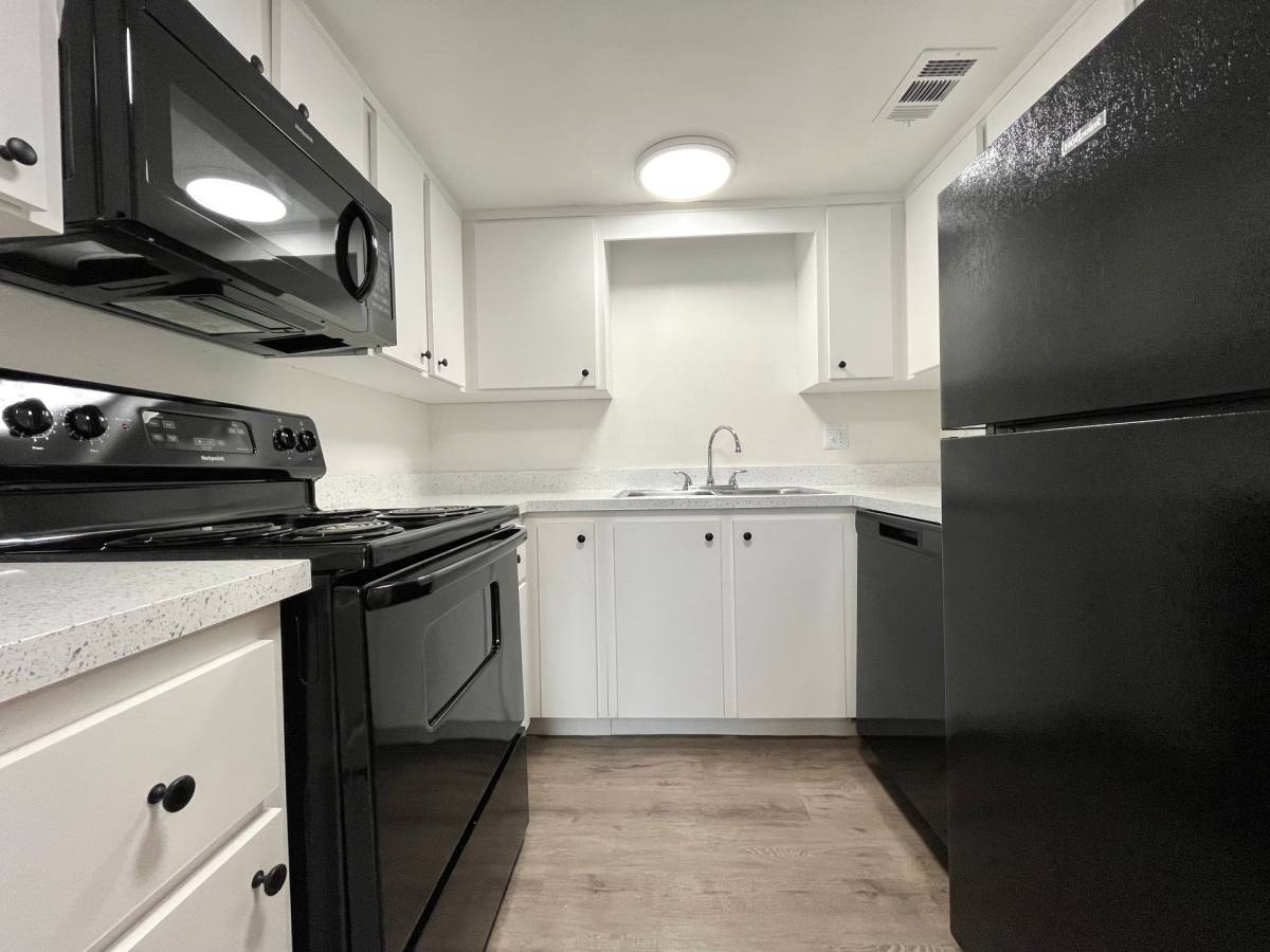 Apartment for rent at 5701 21st Ave N, Saint Petersburg, FL 33710