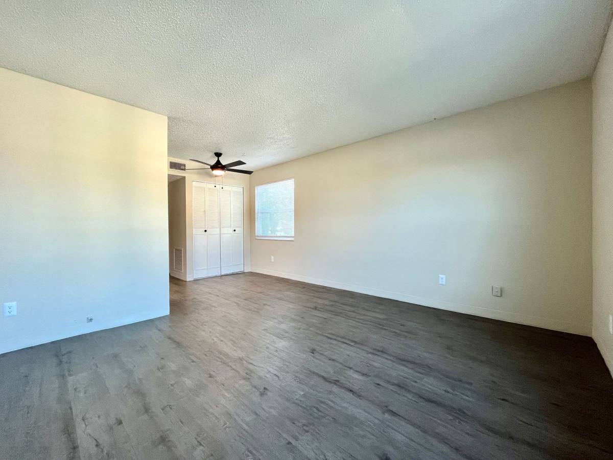 Apartment for rent at 5701 21st Ave N, Saint Petersburg, FL 33710