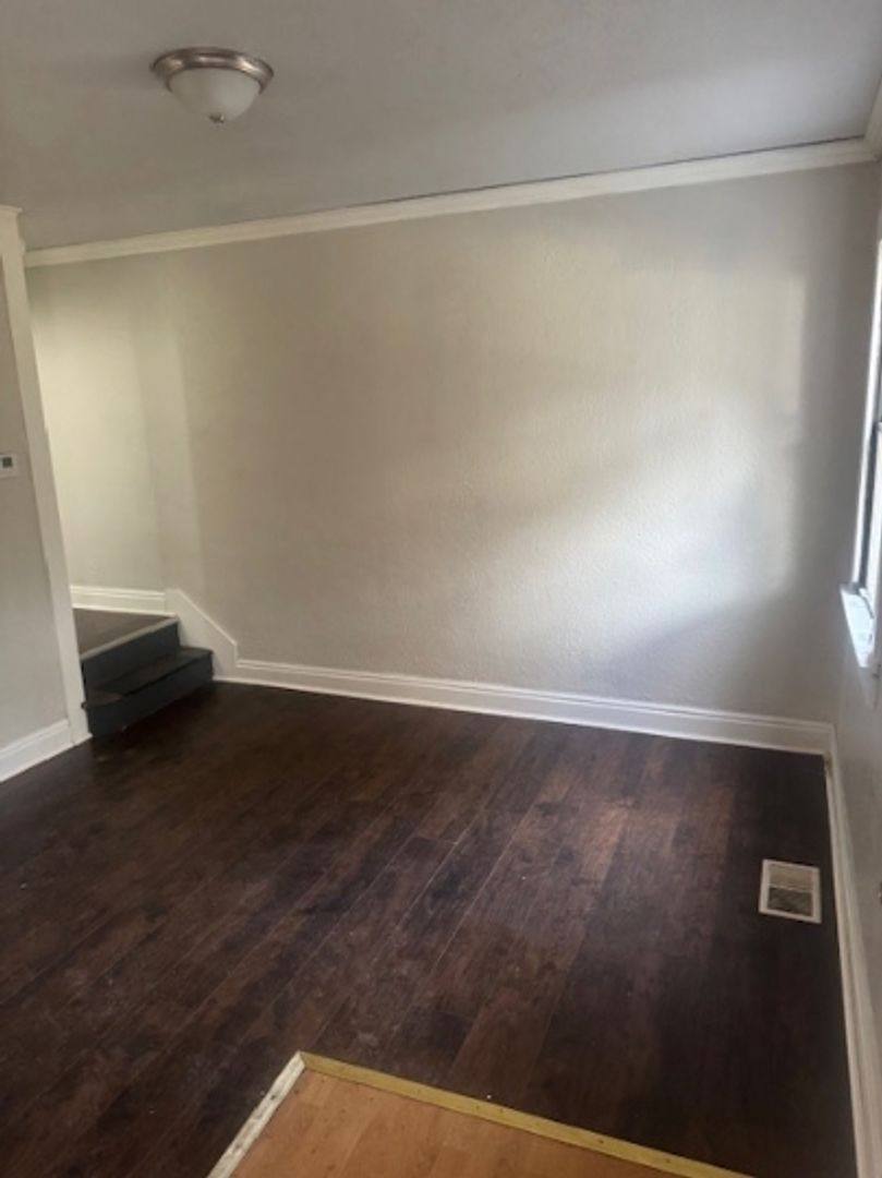 Townhouse for rent at 855 Vankirk St, Clairton, PA 15025