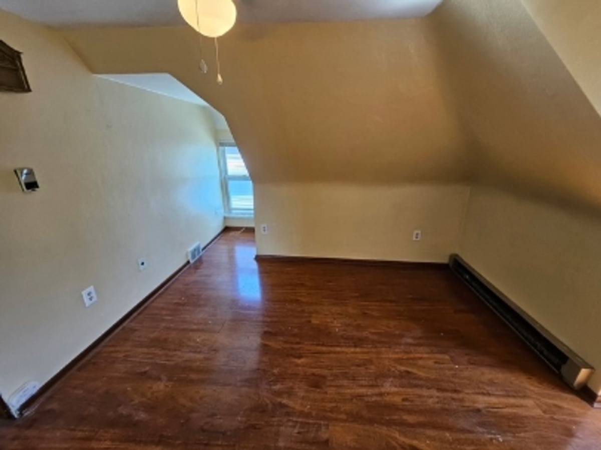 Apartment for rent at 546 Greenfield Ave, Pittsburgh, PA 15207