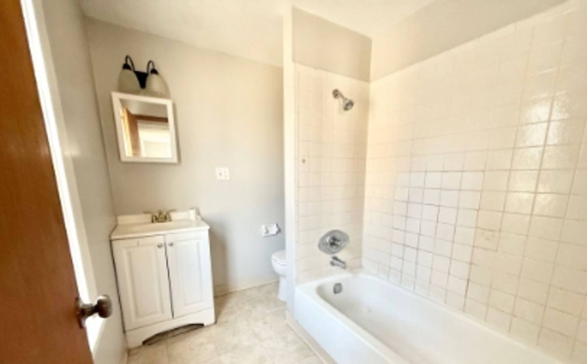 Townhouse for rent at 927 Vankirk St, Clairton, PA 15025