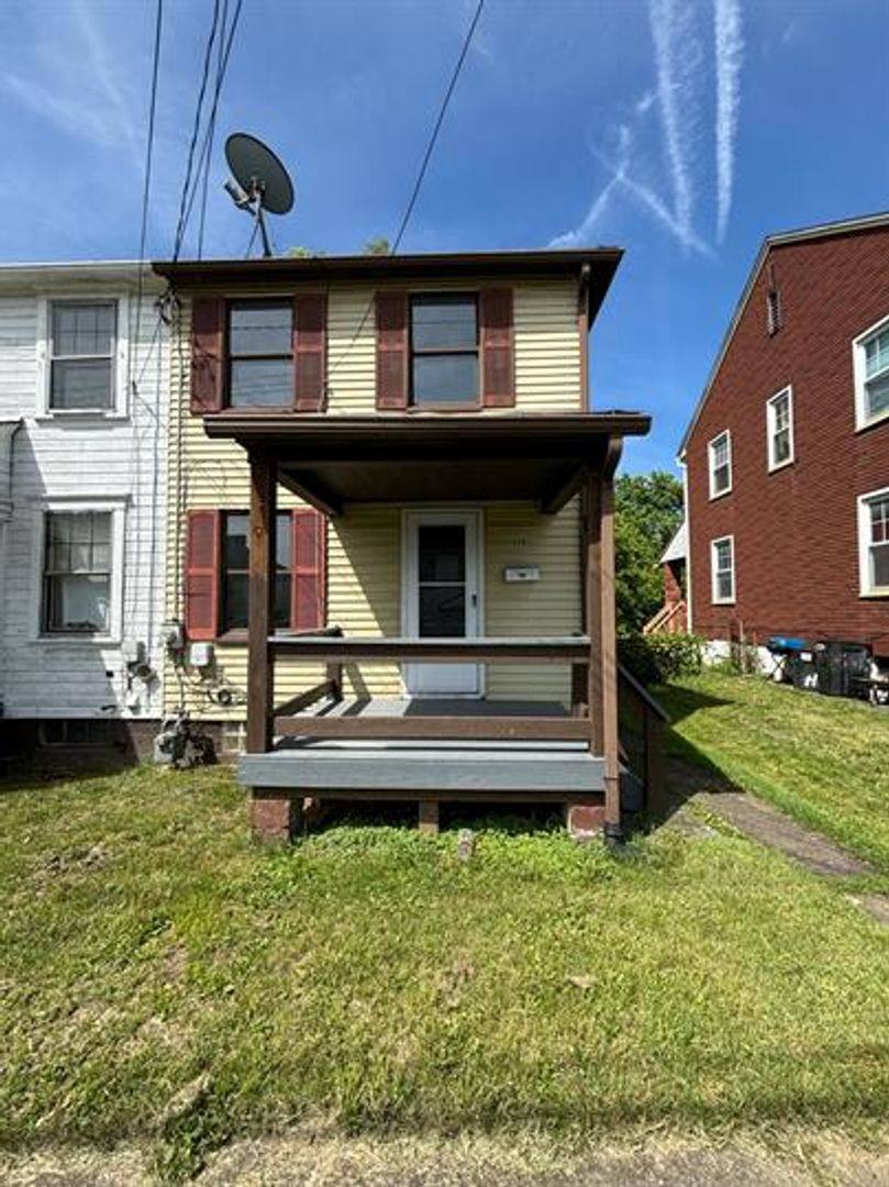 House for rent at 929 Vankirk St, Clairton, PA 15025