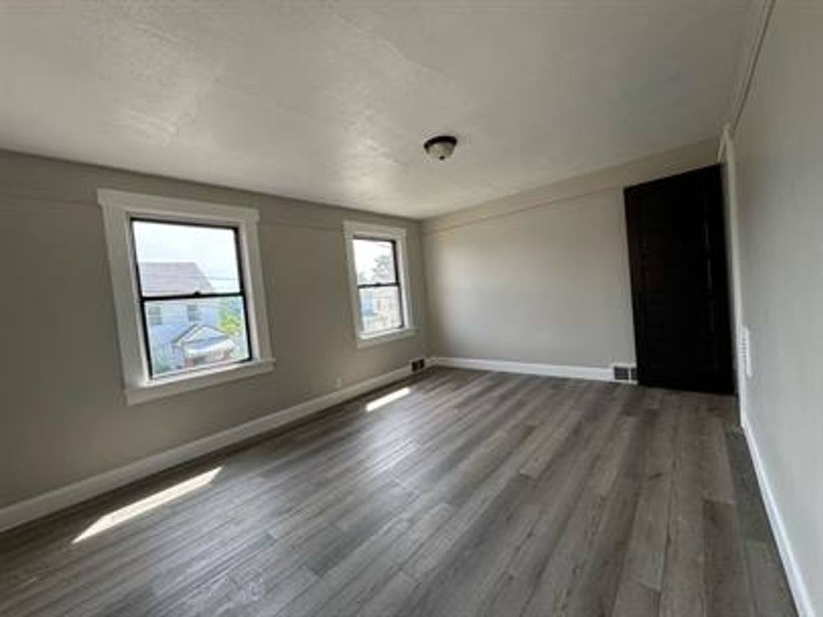 House for rent at 929 Vankirk St, Clairton, PA 15025