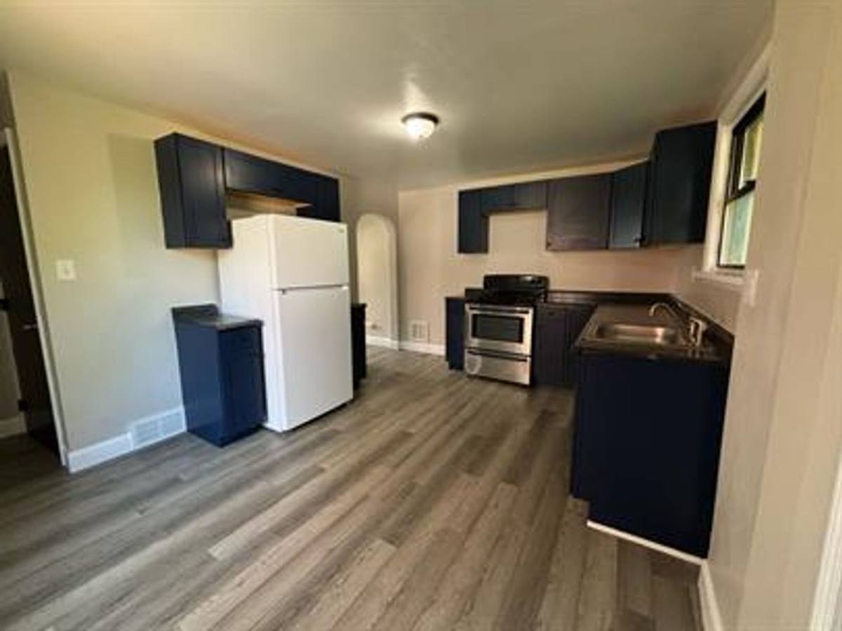 House for rent at 929 Vankirk St, Clairton, PA 15025