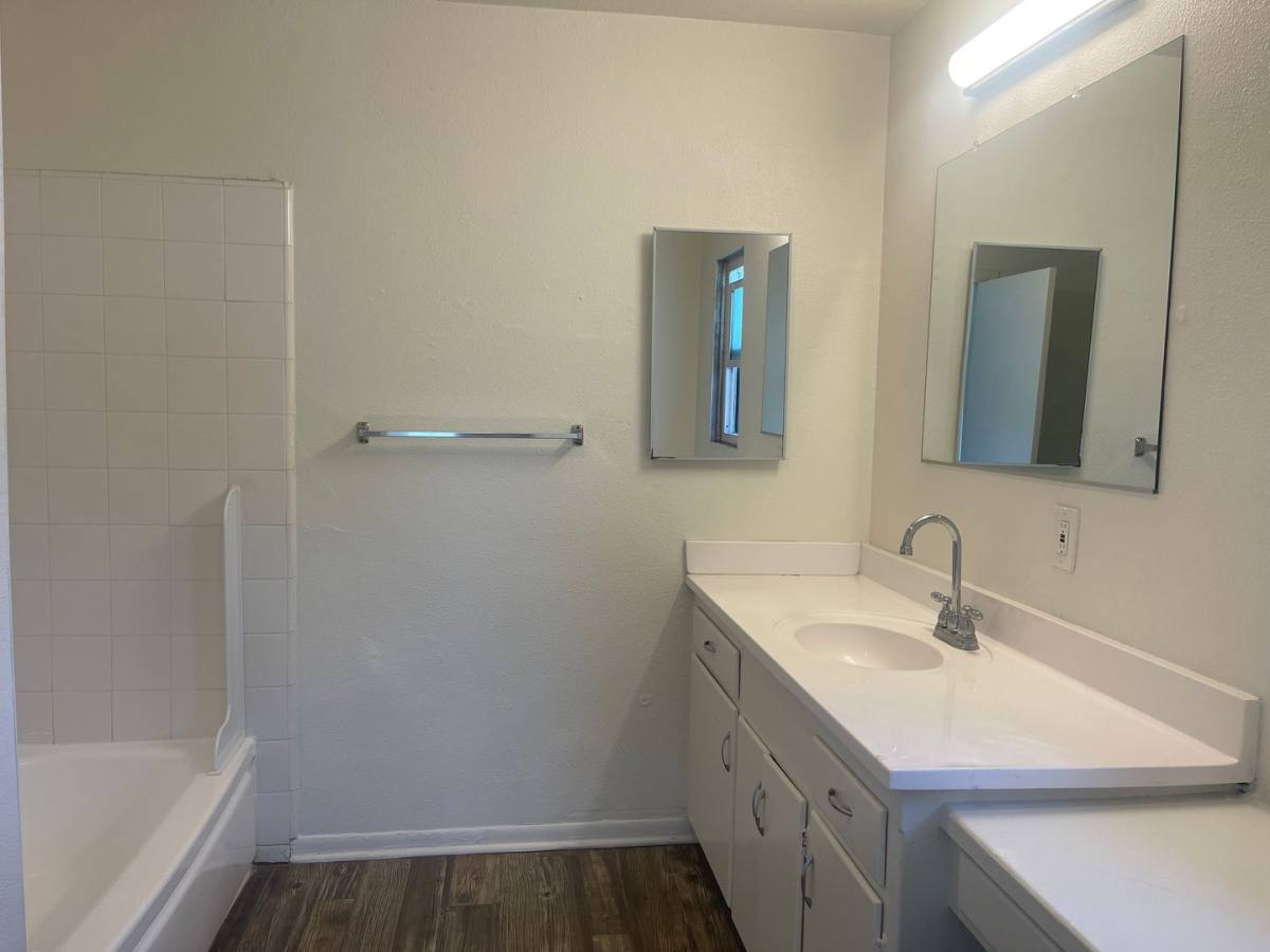 Apartment for rent at 12911 Galway St, Garden Grove, CA 92841