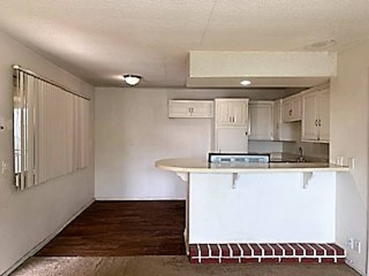 Apartment for rent at 12911 Galway St, Garden Grove, CA 92841