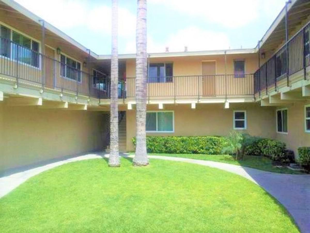 Apartment for rent at 12911 Galway St, Garden Grove, CA 92841