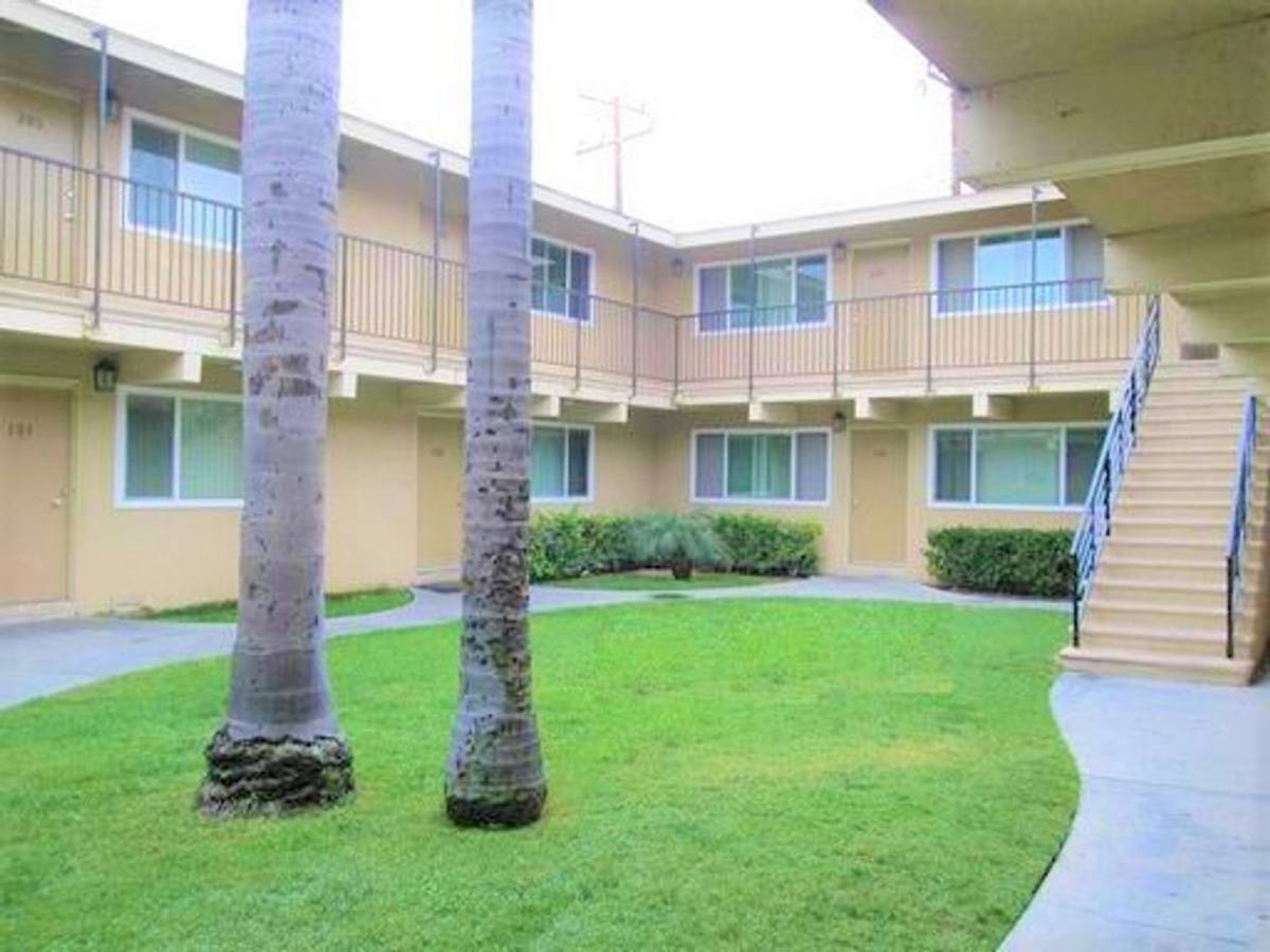 Apartment for rent at 12911 Galway St, Garden Grove, CA 92841
