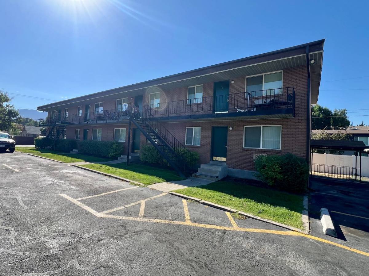 Apartment for rent at 3460 - 3470 S, Salt Lake City, UT 84115