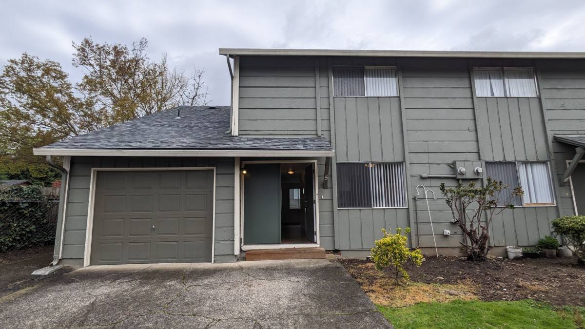 Townhouse for rent at 2702- 2812 NE, Vancouver, WA 98662