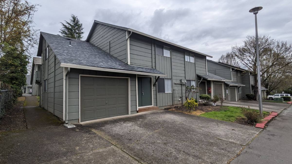Townhouse for rent at 2702- 2812 NE, Vancouver, WA 98662