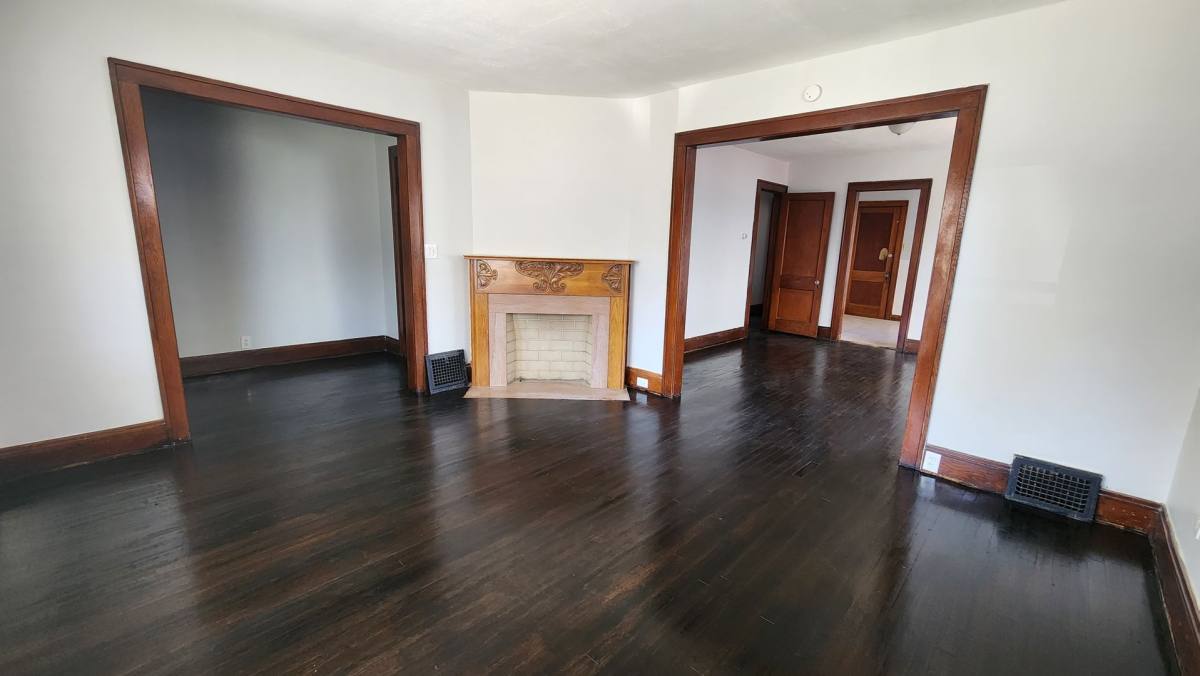 Apartment for rent at 10401 Homeworth Ave, Cleveland, OH 44125