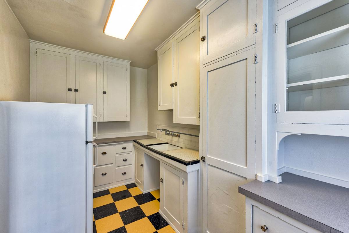 Apartment for rent at 1631 SW Yamhill St, Portland, OR 97205