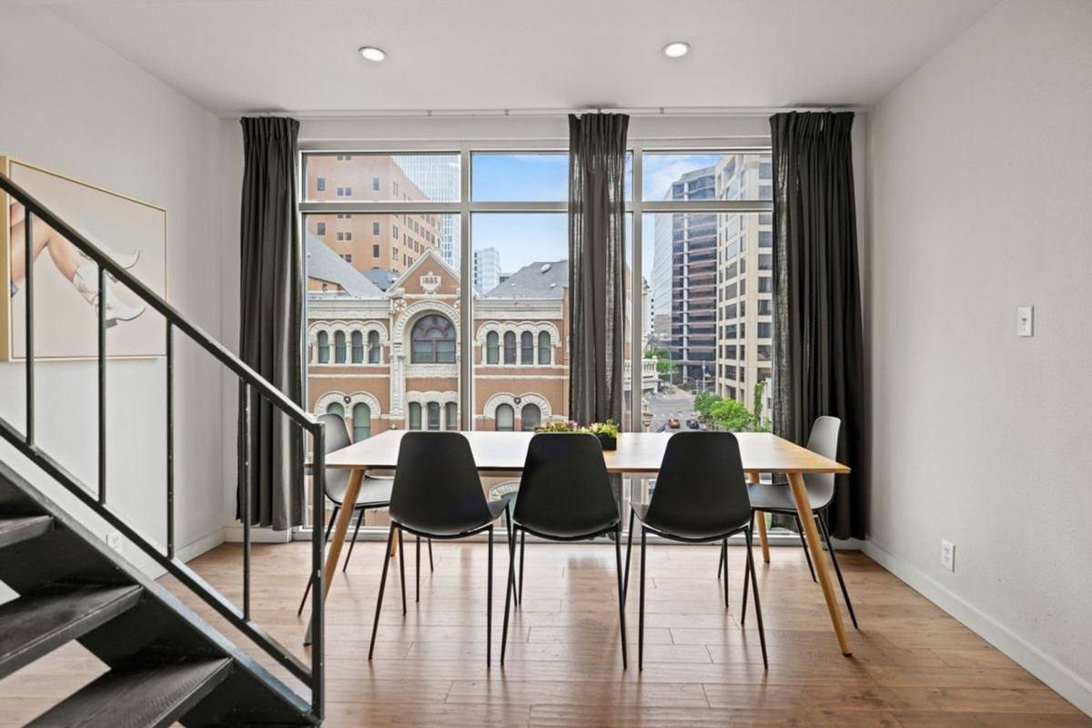 Apartment for rent at 119 E 6th St, Austin, TX 78701