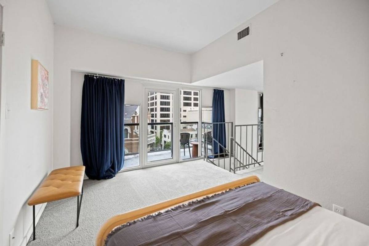 Apartment for rent at 119 E 6th St, Austin, TX 78701