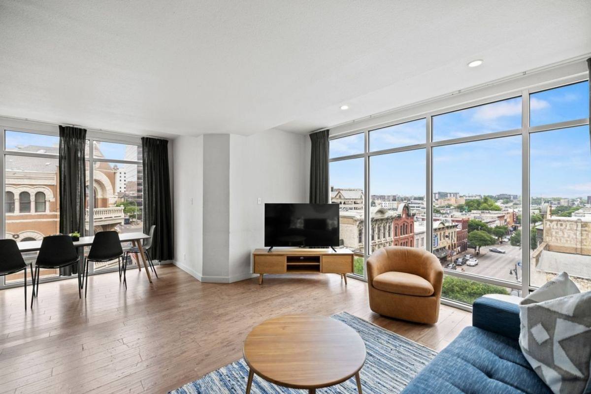 Apartment for rent at 119 E 6th St, Austin, TX 78701