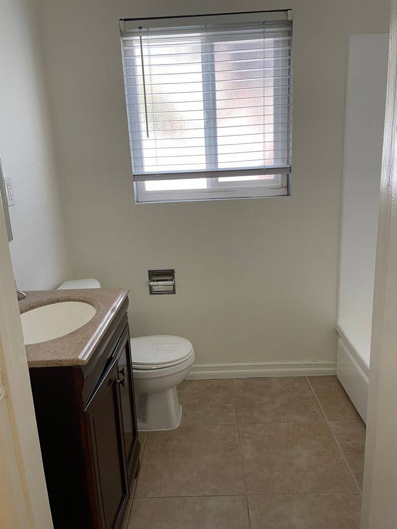Apartment for rent at 505 N Adams, Glendale, CA 91206