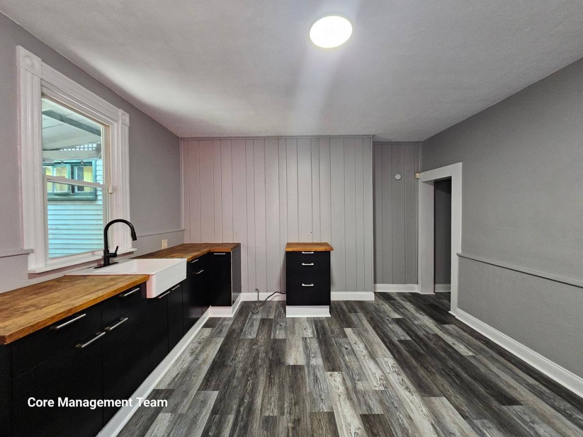 House for rent at 14 Courtright St, Pittsburgh, PA 15212
