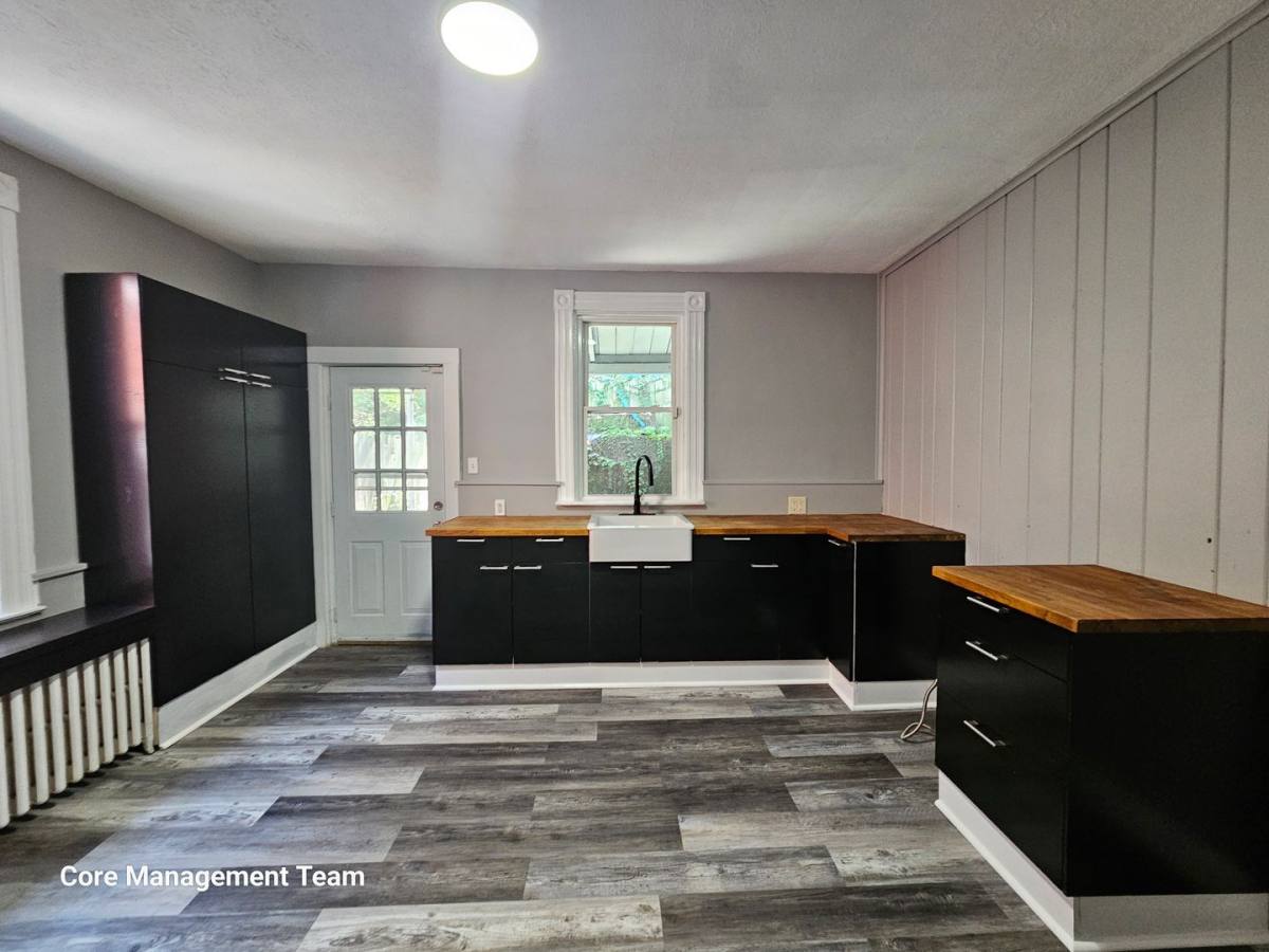House for rent at 14 Courtright St, Pittsburgh, PA 15212