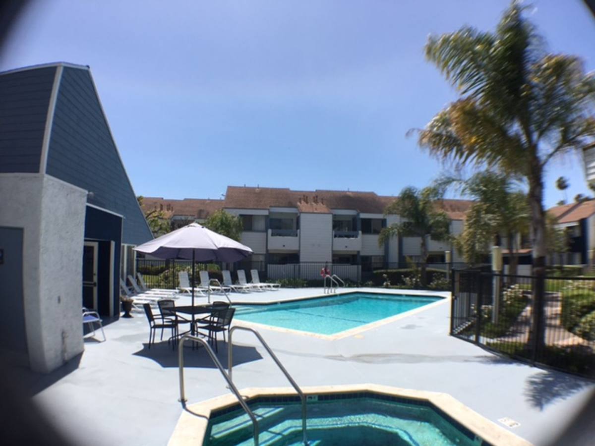 Apartment for rent at 1320 Victoria Ave, Oxnard, CA 93035