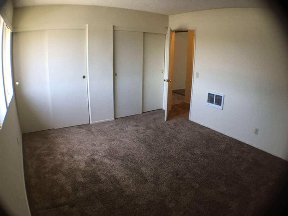 Apartment for rent at 1320 Victoria Ave, Oxnard, CA 93035