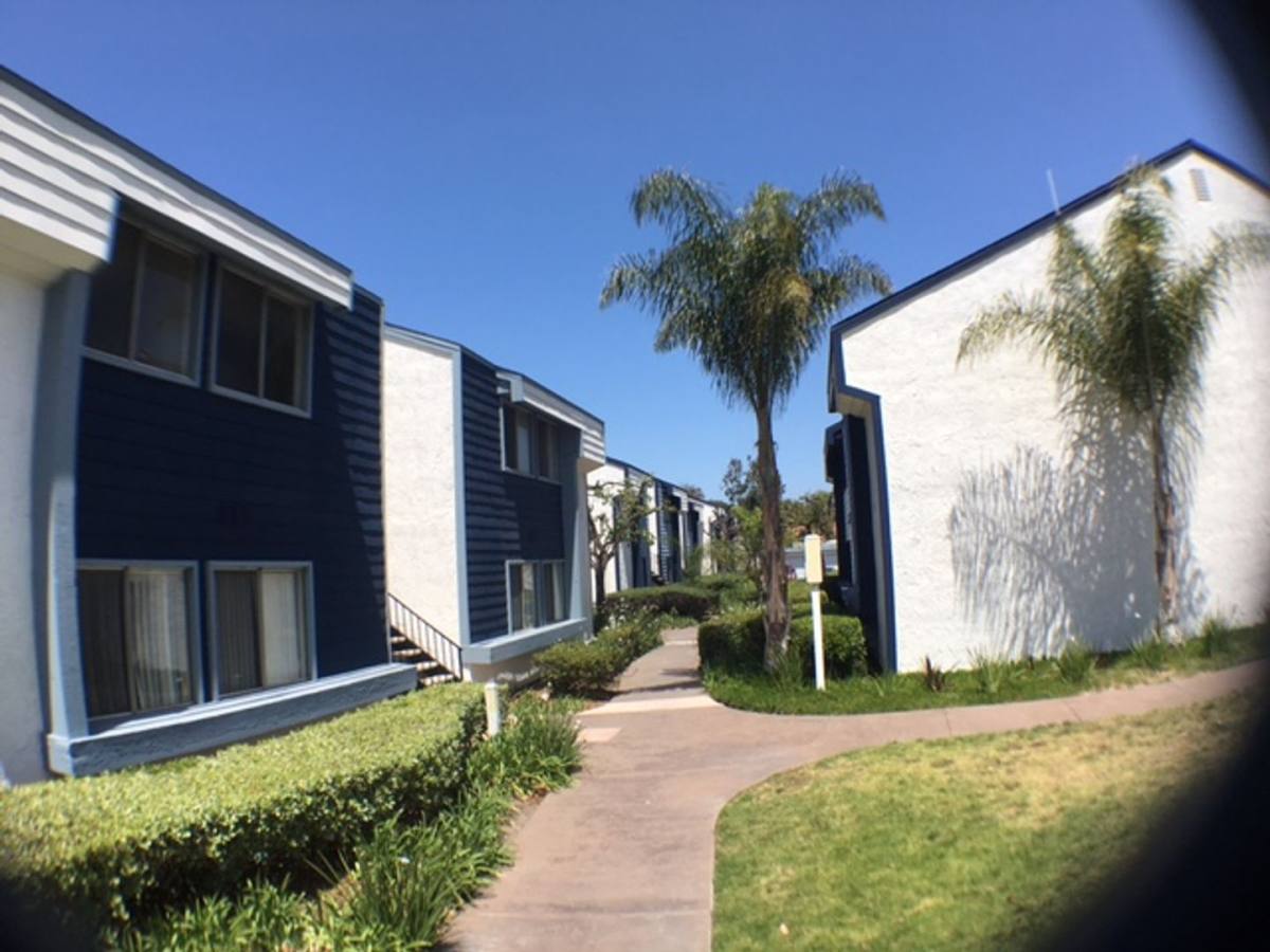 Apartment for rent at 1320 Victoria Ave, Oxnard, CA 93035