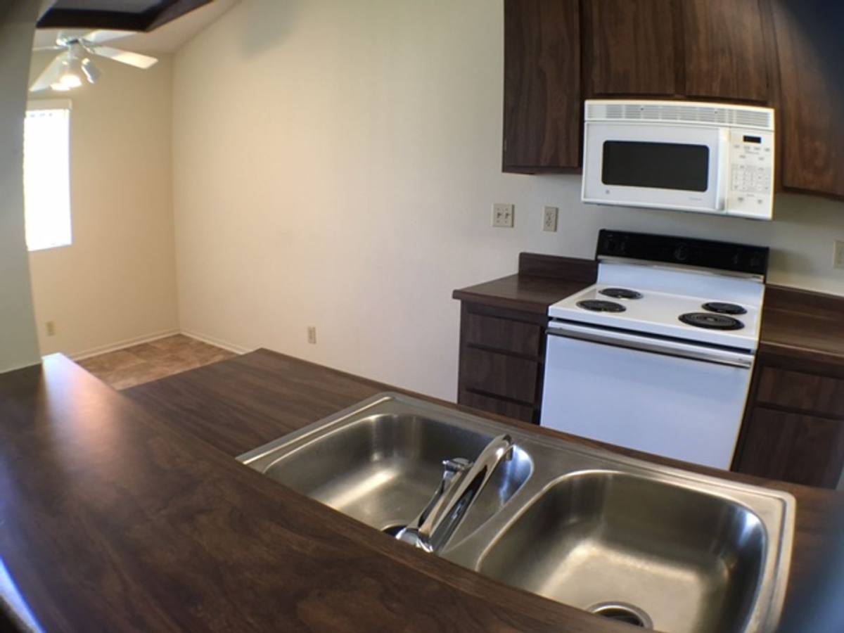 Apartment for rent at 1320 Victoria Ave, Oxnard, CA 93035