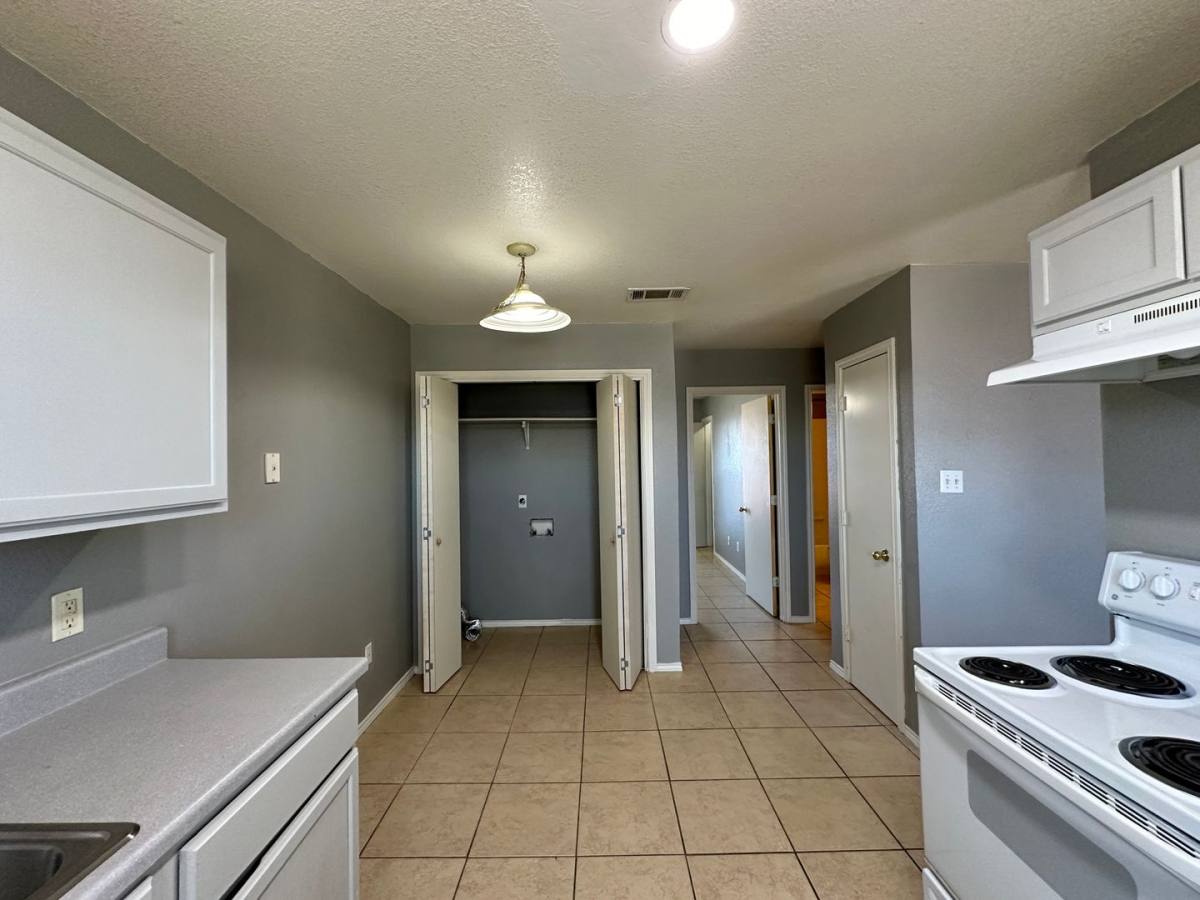 Apartment for rent at 1704 Spring Rose Circle, Killeen, TX 76543