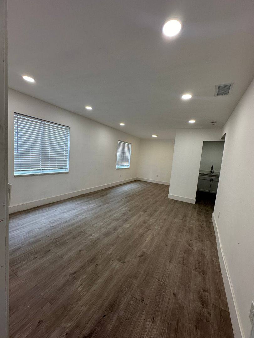 Apartment for rent at 9305 Takomah Trail, Tampa, FL 33617
