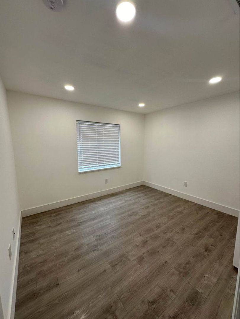 Apartment for rent at 9305 Takomah Trail, Tampa, FL 33617