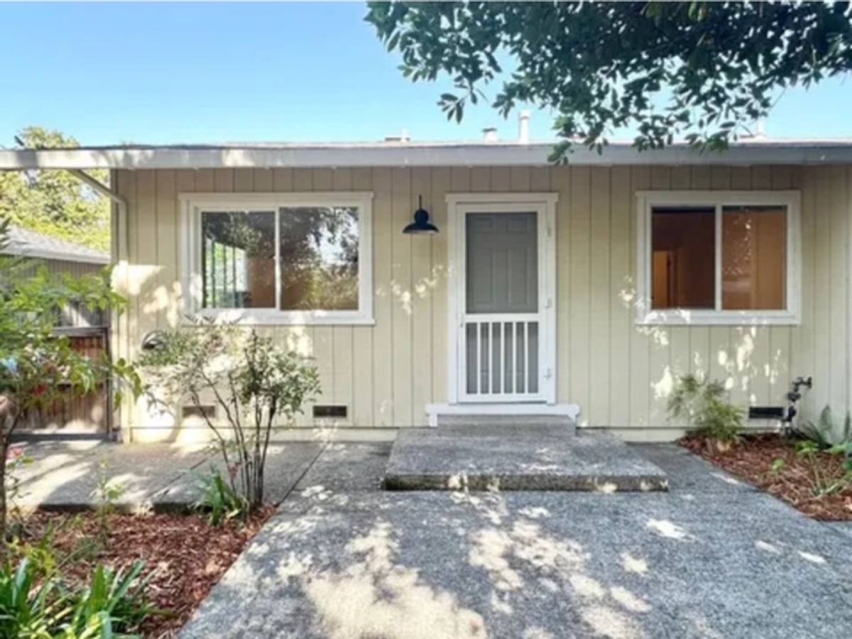 Apartment for rent at 18823 Beatrice Dr, Sonoma, CA 95476
