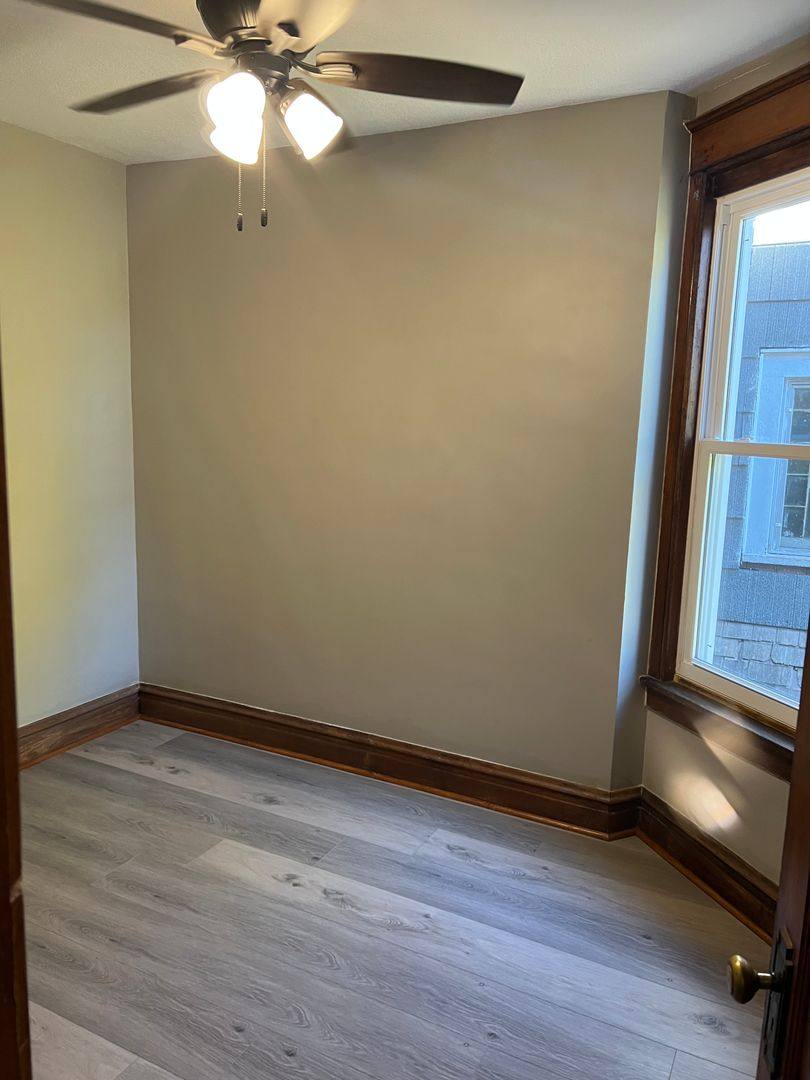 Apartment for rent at 1421 N Main St, Davenport, IA 52806