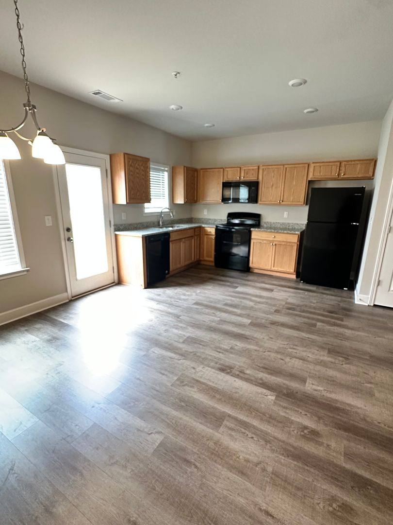 Townhouse for rent at 4335 McClure Springs Dr, Oakwood, GA 30566