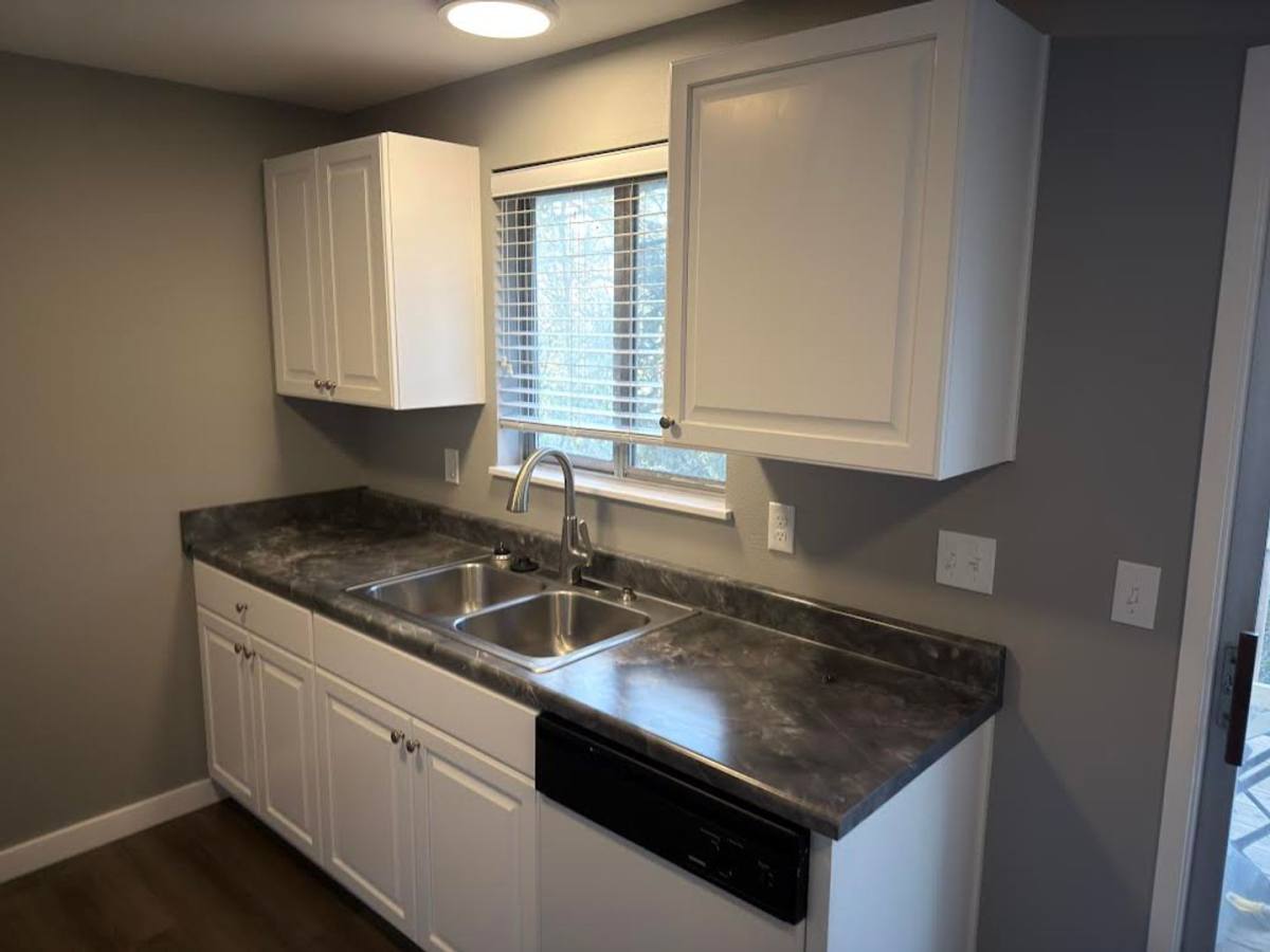 Apartment for rent at 3550-3554 SW Beaverton Hillsdale Highway, Portland, OR 97221