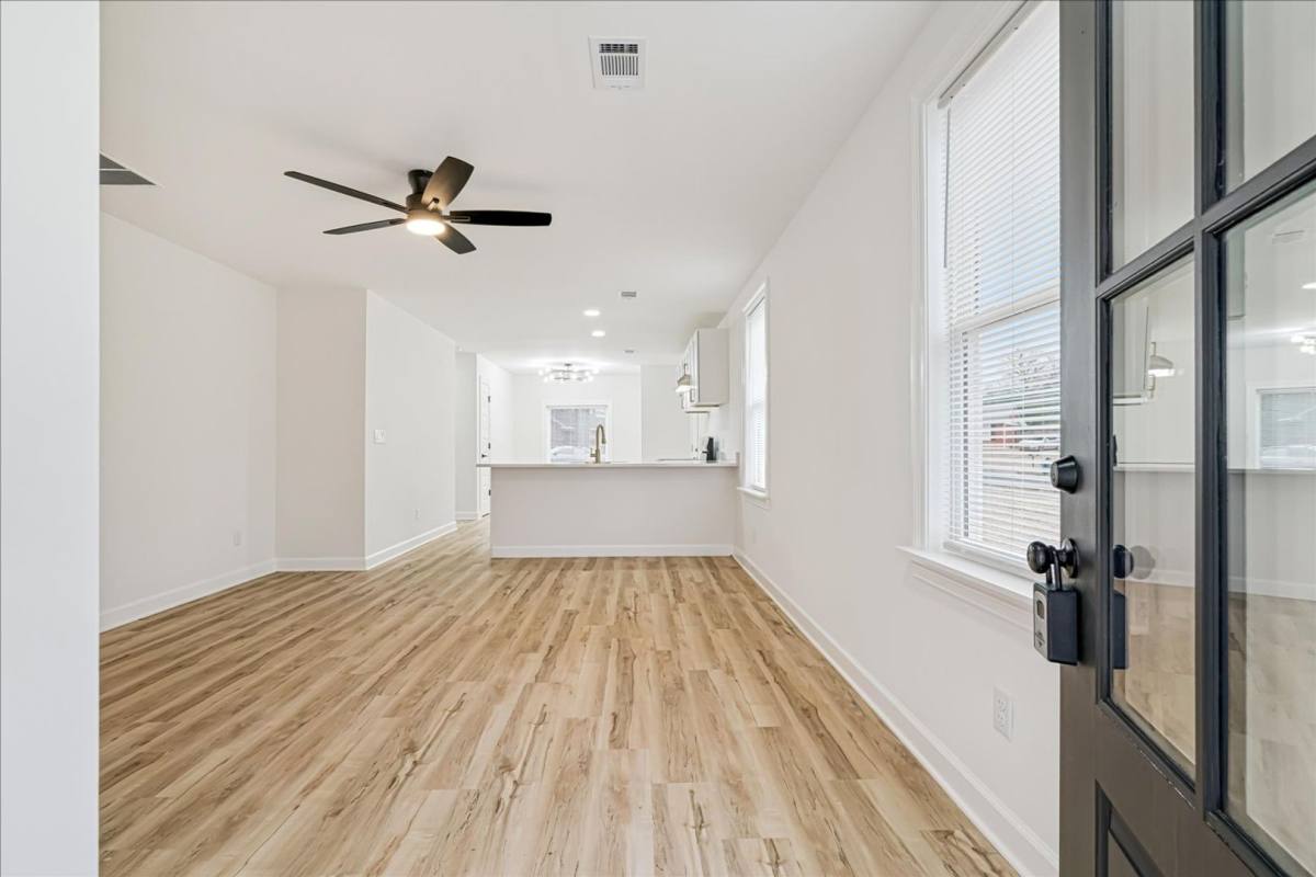 House for rent at 825 N 7th St, Memphis, TN 38107