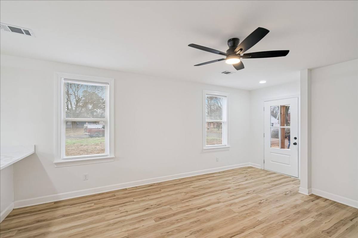 House for rent at 825 N 7th St, Memphis, TN 38107