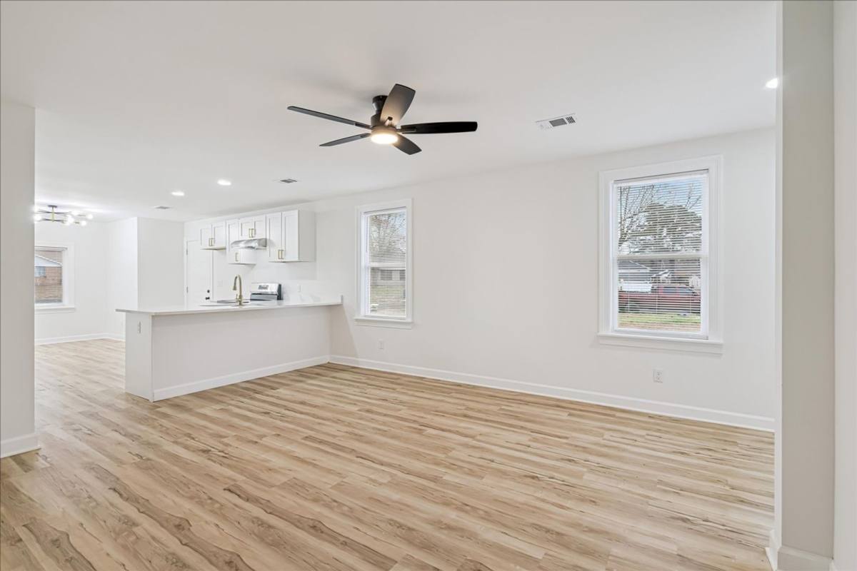 House for rent at 825 N 7th St, Memphis, TN 38107