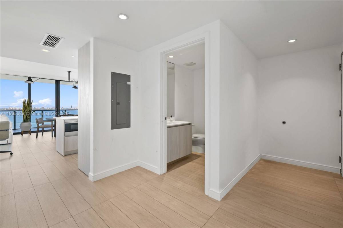 Apartment for rent at 3131 NE 7th Ave #2206, Miami, FL 33137