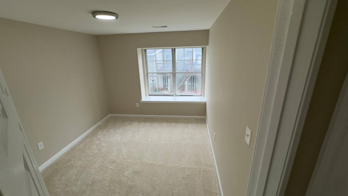 Townhouse for rent at Newberry Condominiums, 8623 Beekman Place #23D, Alexandria, VA 22309