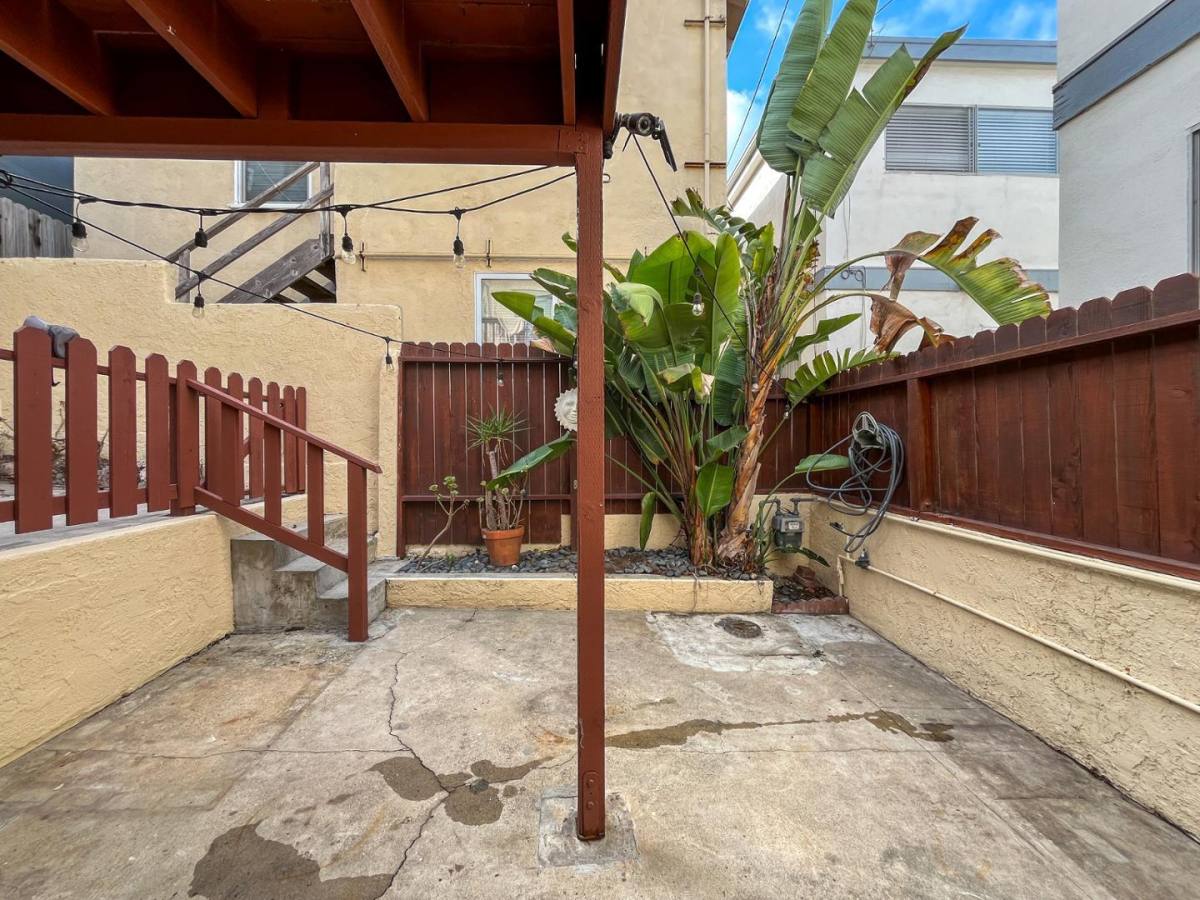 House for rent at 208 38th Place, Manhattan Beach, CA 90266