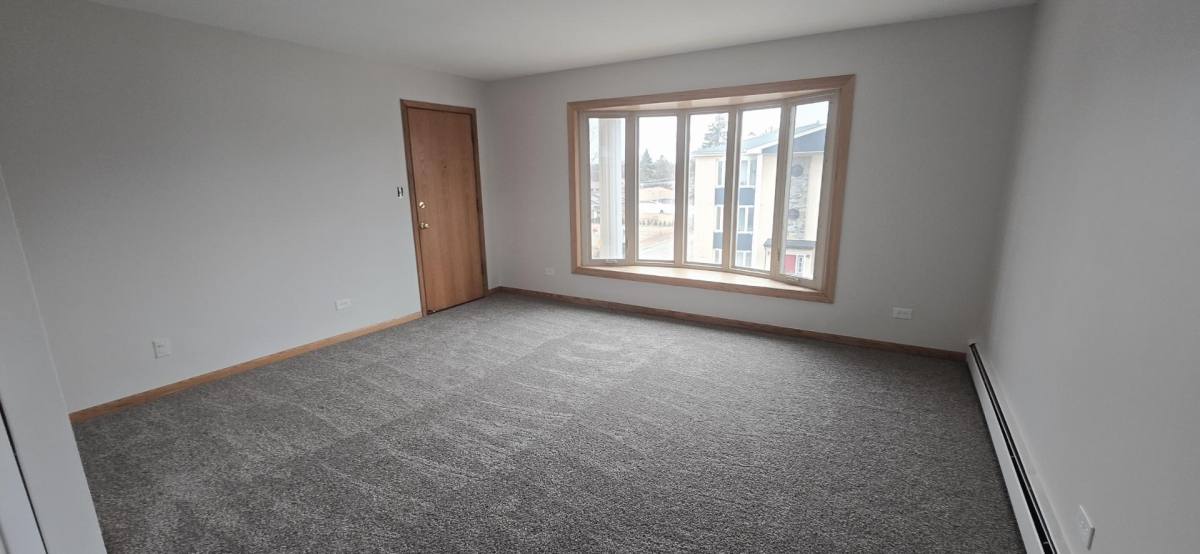 Apartment for rent at 11180 Moraine Dr #3S, Palos Hills, IL 60465