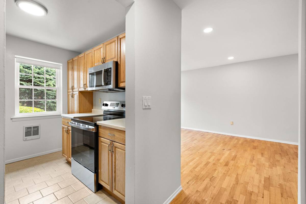 Apartment for rent at Cliff View Gardens, 306-E Hackensack St, Wood Ridge, NJ 07075