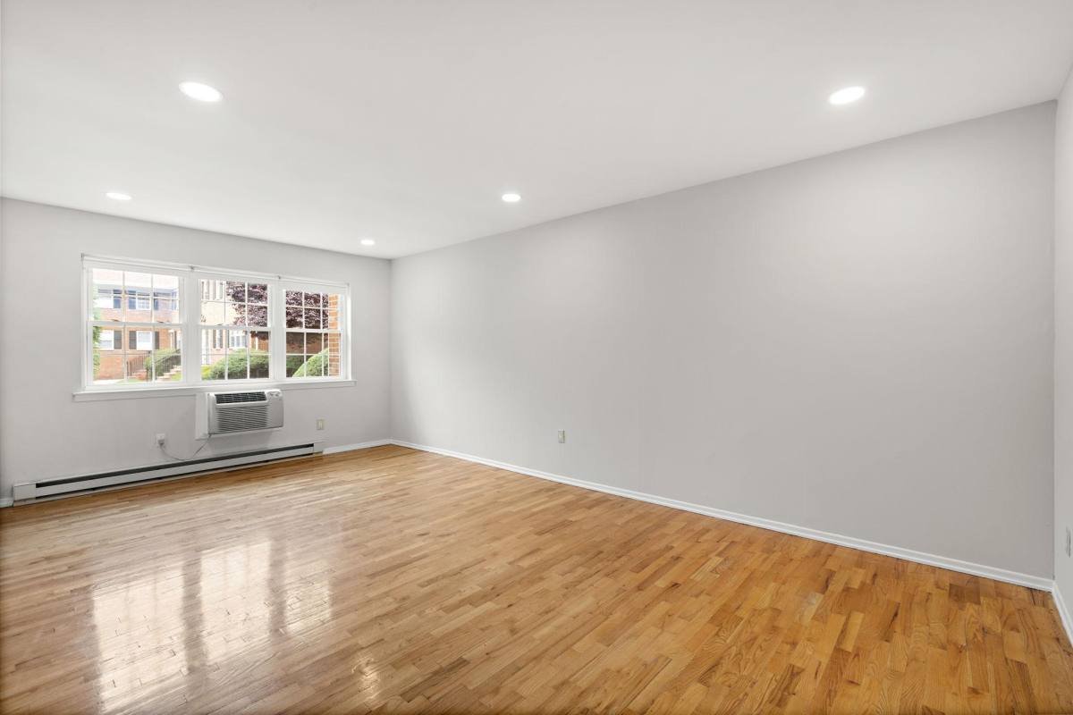Apartment for rent at Cliff View Gardens, 306-E Hackensack St, Wood Ridge, NJ 07075