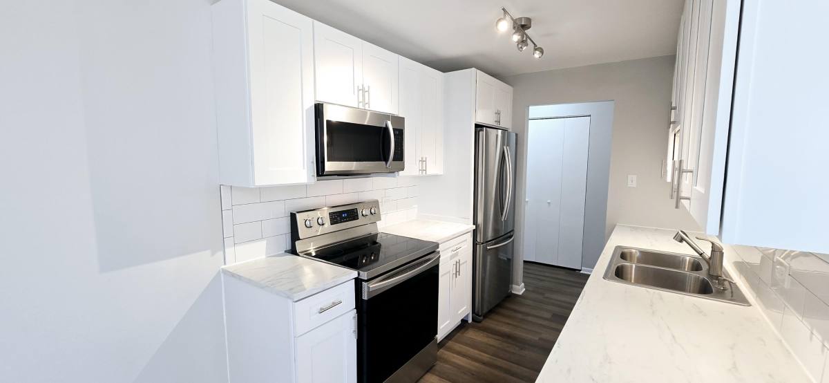 Apartment for rent at Fairmont Park, 10 Oak Ave, Westmont, IL 60559