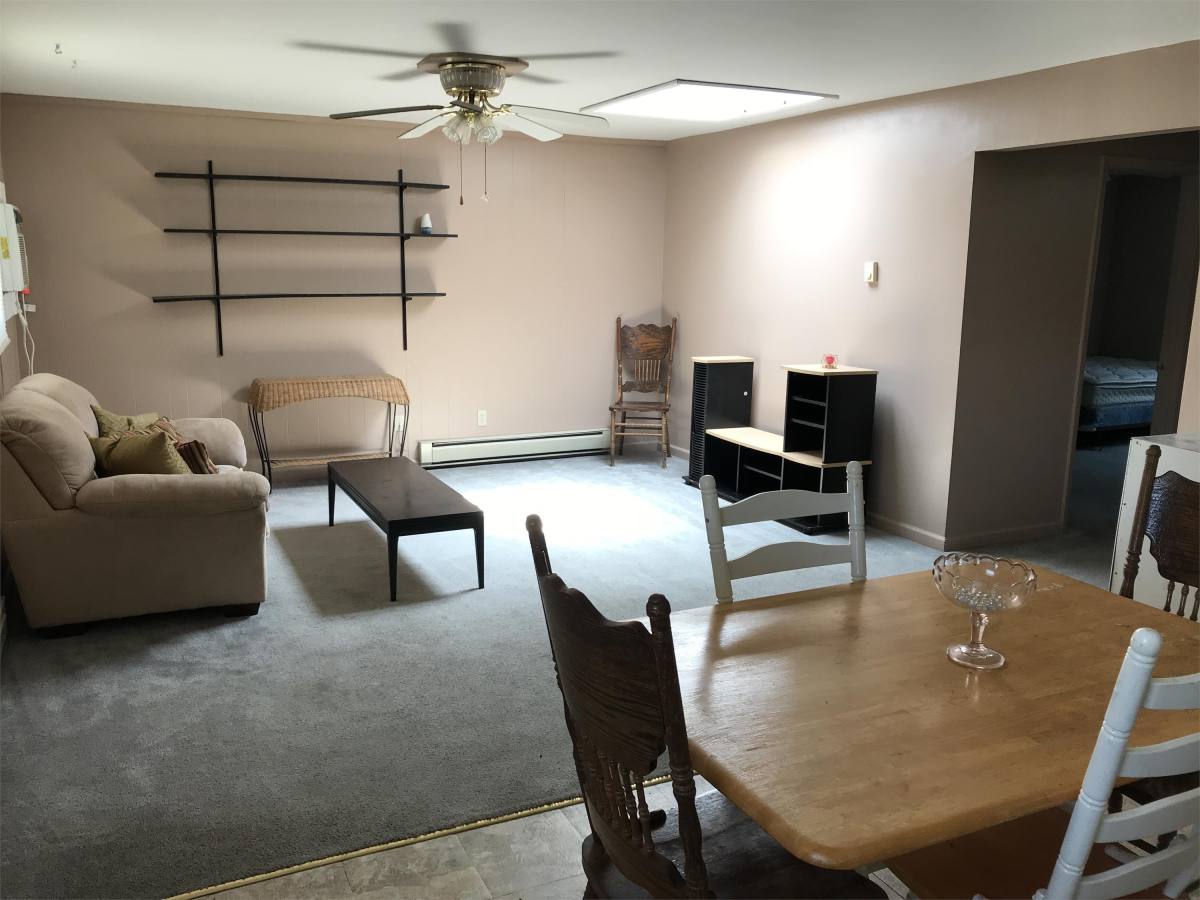 Apartment for rent at 1907 10th St #4, Charleston, IL 61920