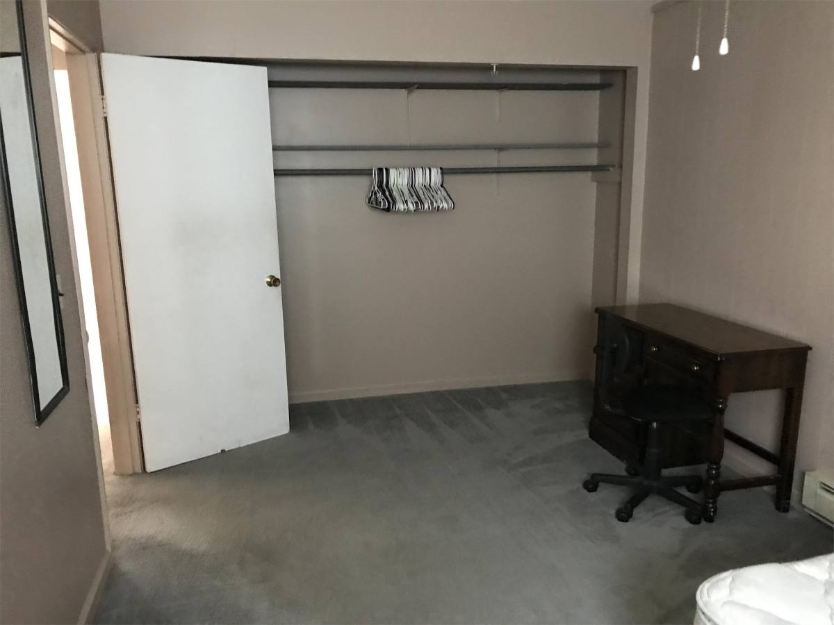 Apartment for rent at 1907 10th St #4, Charleston, IL 61920