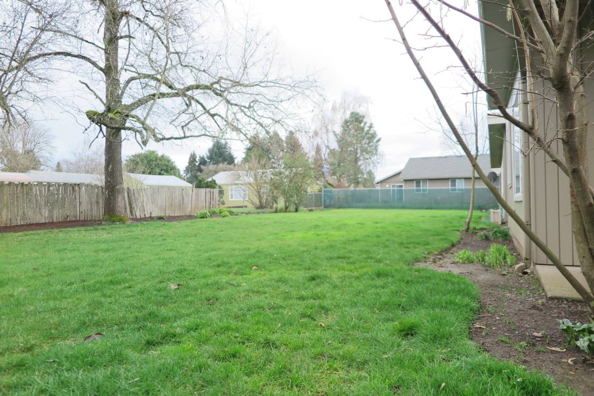 Apartment for rent at 4946-4956 6th Ave NE, Salem, OR 97303