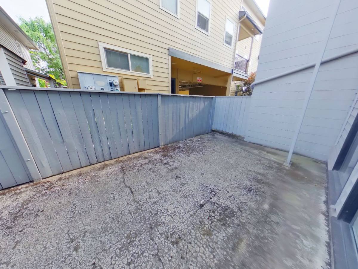 Apartment for rent at 585 E 19th Ave, Eugene, OR 97401